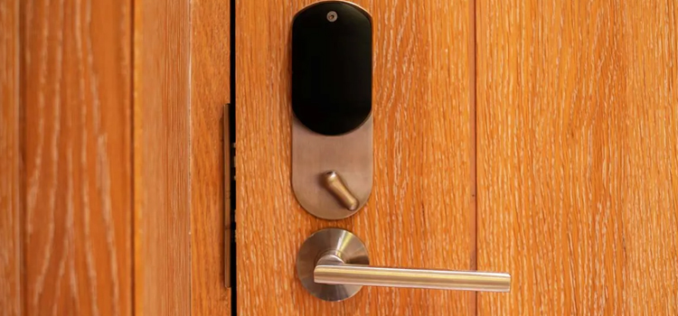 Automatic Locking Door Knob Tankville